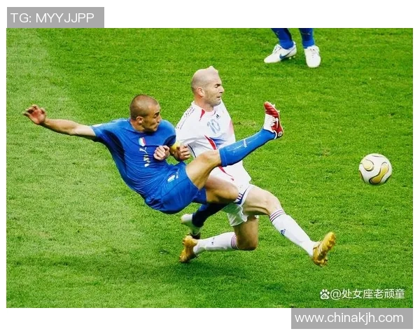 踢前锋的足球明星们如何在赛场上书写传奇与荣耀