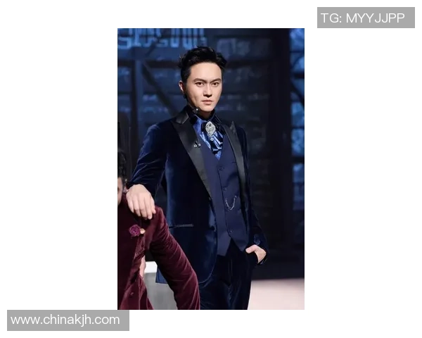 张智霖与足球明星的关系揭秘他在球场上的真实身份与成就