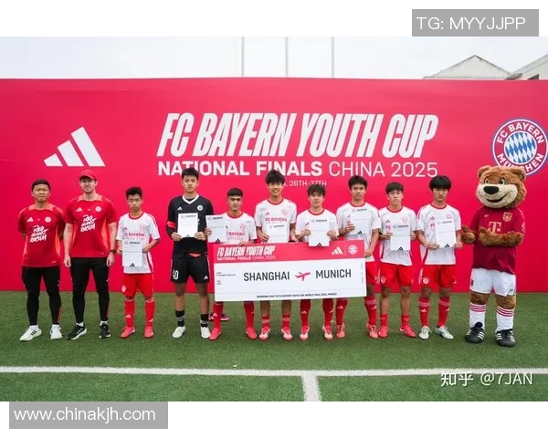 足球明星与中国朋友携手共进共同推动足球事业发展与文化交流 足球明星与中国朋友携手共进共同推动足球事业发展与文化交流