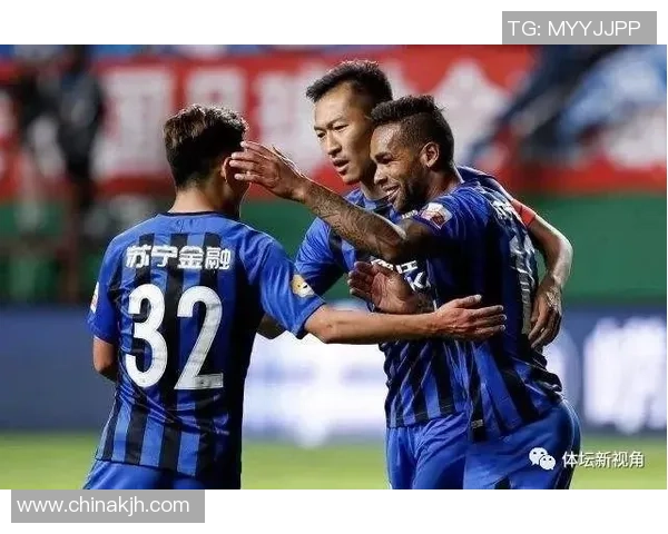 足球明星是否已经抵达武汉引发球迷热议与期待 足球明星是否已经抵达武汉引发球迷热议与期待